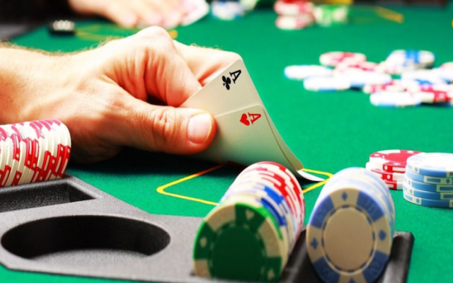 Những lựa chọn tại mỗi vòng cược Poker